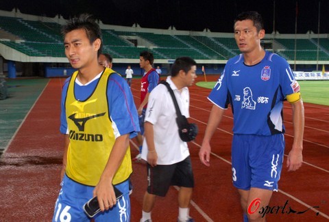 致敬，都柏林动物园将一只极度濒危的鹦鹉取名特洛伊-帕罗特（致敬之举： 都柏林动物园将一只极危鹦鹉命名为特洛伊-帕罗特）