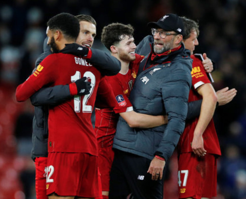 青训球员首次助攻完成精彩配合（青训小将首次送出助攻，上演精妙配合）