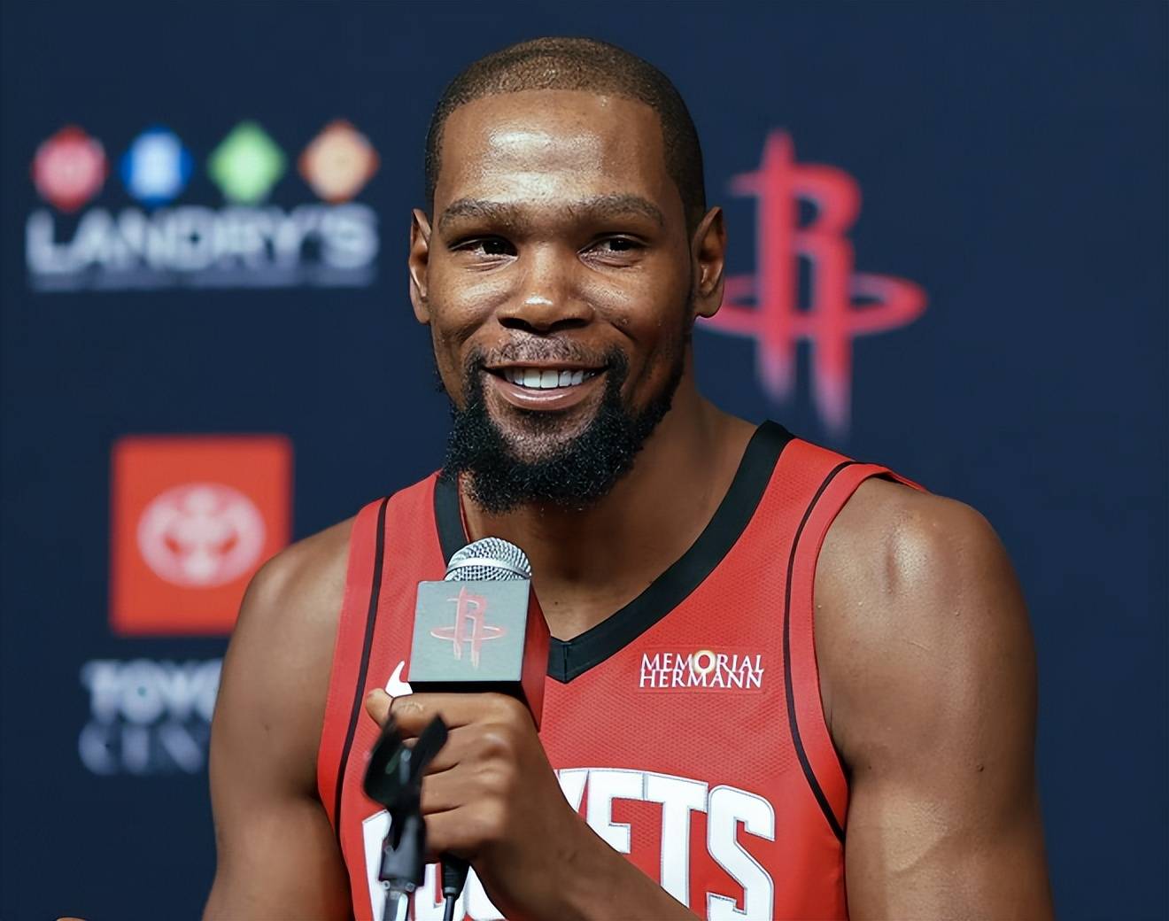 迪马济奥：萨勒马克尔斯和普利希奇均未参加米兰全队合练（迪马济奥：萨勒马克尔斯、普利希奇双双缺席米兰全队训练）