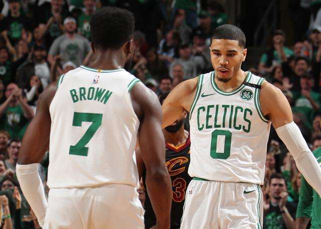 斯基拉：麦克托米奈在夏窗拒绝了沙特的巨额报价（斯基拉：今夏麦克托米奈拒绝沙特天价合同）