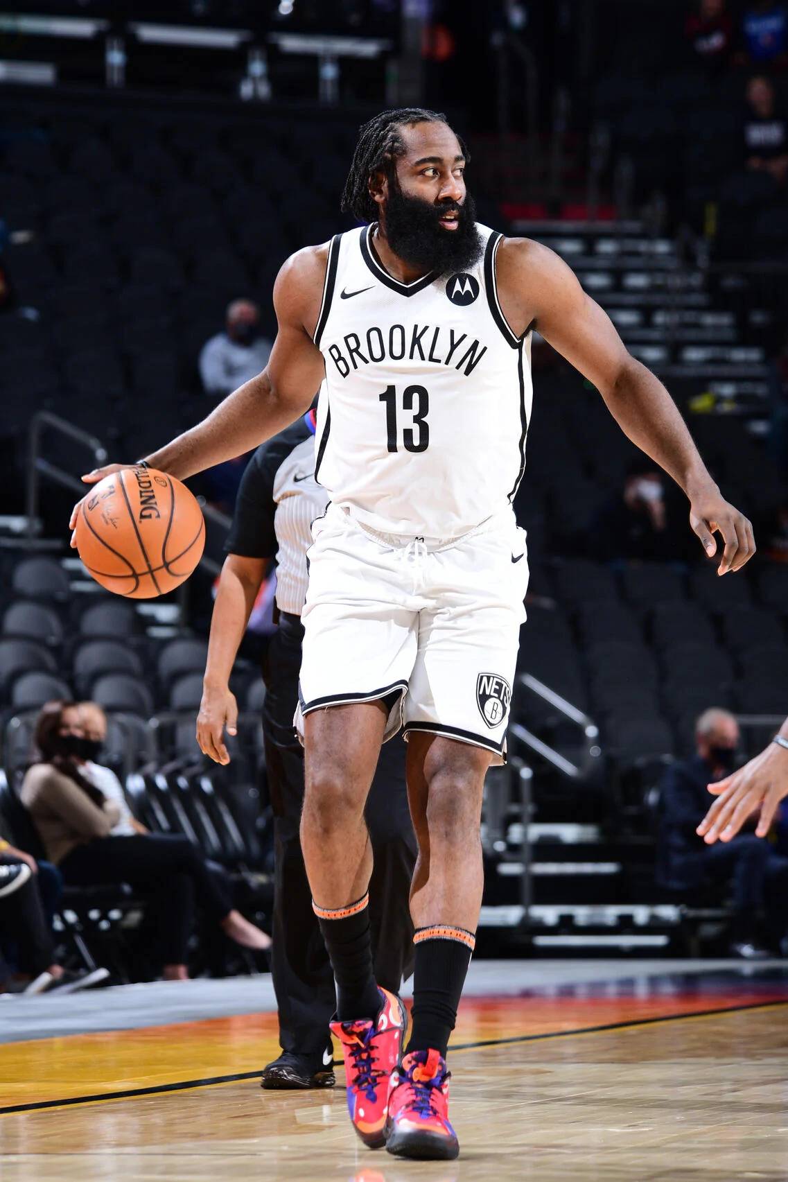 小将卡尔：我从基米希和凯恩身上学到了很多，很开心在拜仁踢球（卡尔：从基米希和凯恩身上获益匪浅，在拜仁踢球让我很开心）