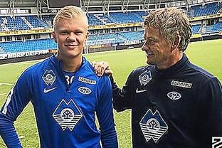 韩足晚报（2025.11.14）完胜，韩国拿到关键胜利