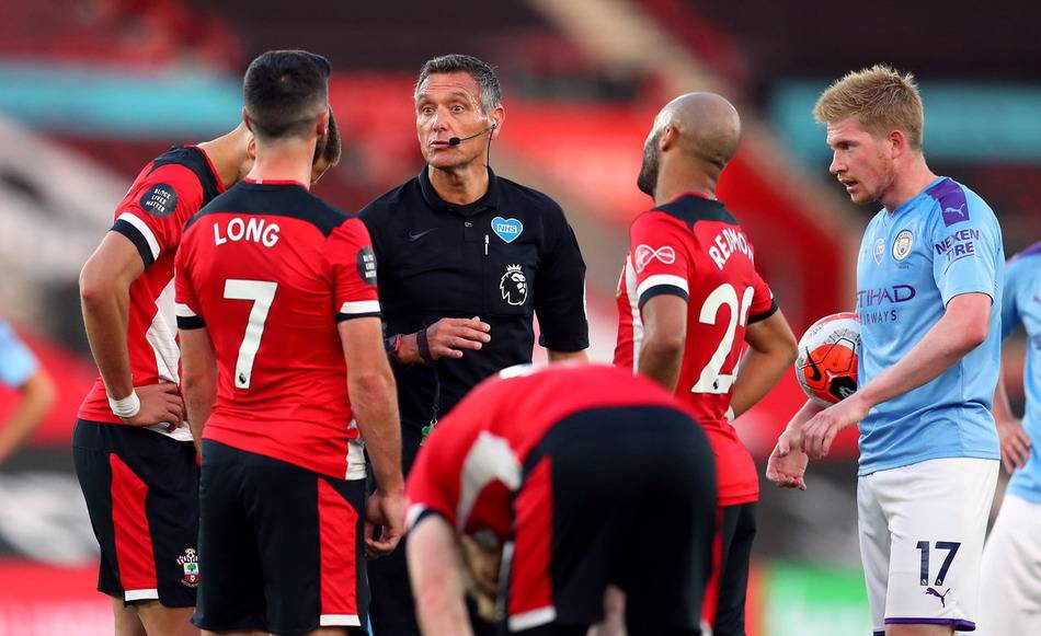 罗马诺：西蒙斯预计缺席莱比锡今日比赛，他已决定转投切尔西（罗马诺：西蒙斯或无缘莱比锡今战，已决定加盟切尔西）