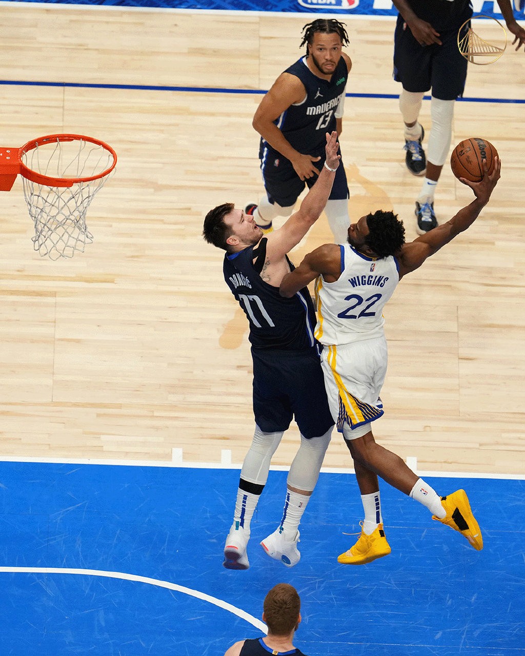 半场战报：霍芬海姆3-0奥格斯堡，布格尔1射1传，巴祖马纳-杜尔破门（半场：霍芬海姆3-0领先奥格斯堡，布格尔传射建功，巴祖马纳-杜尔破门）