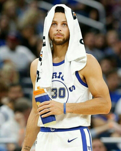 梁靖崑输球后自责！勒布伦谈逆转真相！大胖被腰伤一直困扰 王楚钦林诗栋复仇（梁靖崑赛后自责，勒布伦披露逆转原因；大胖腰伤缠身，王楚钦林诗栋强势复仇）