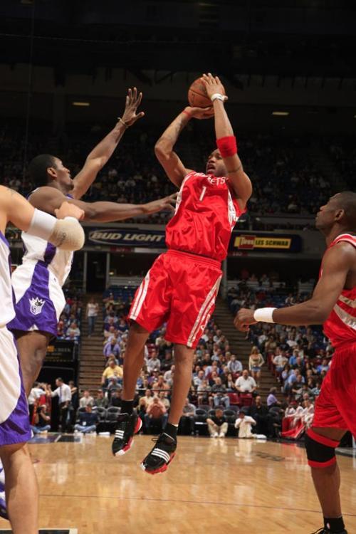 英超赛程提醒：切尔西对阵曼联,（英超赛程预告：切尔西对决曼联）