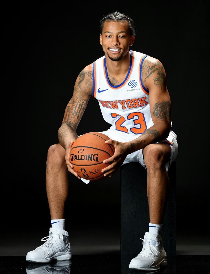 奥斯卡庆祝海港夺冠：我们是冠军！祝贺我的队友、朋友和球迷（奥斯卡欢庆海港加冕：我们就是冠军！向我的队友、朋友和球迷致贺）