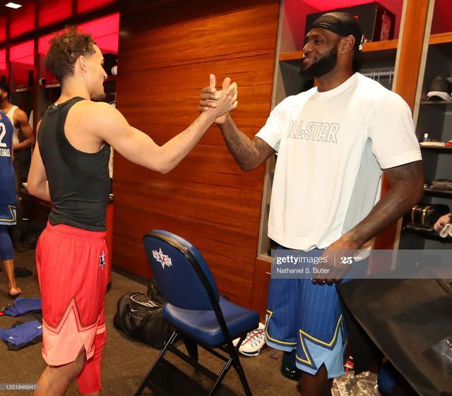 替补球员上场即完成制胜球（替补登场瞬间打入制胜球）