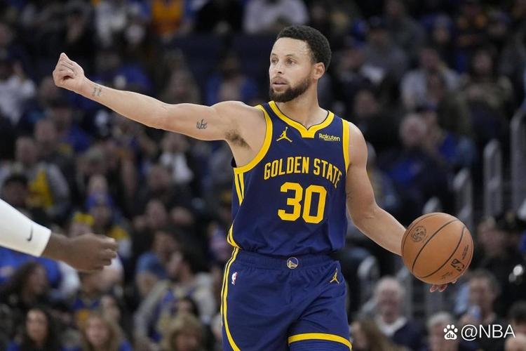 2025中超官方最佳球员候选：瓦科、莱昂纳多领衔，王钰栋在列（2025中超最佳球员官方候选出炉：瓦科、莱昂纳多领跑，王钰栋上榜）