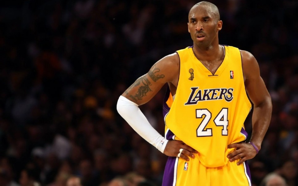 博斯：瑟洛特让球队难以应对；比赛前30分钟属于埃因霍温（博斯：瑟洛特让我们难以招架，前30分钟由埃因霍温主导）