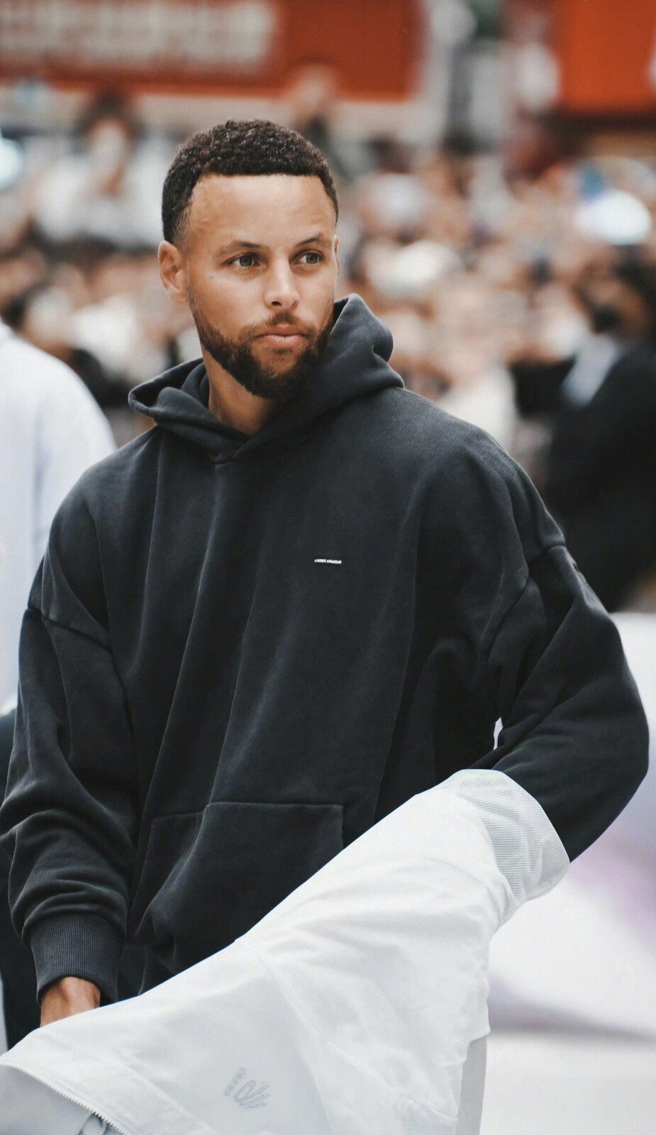 皇马头号药罐子又倒下！拉伤大腿+2年出场率仅32% 10个后卫伤6个（皇马再遭伤病重创：大腿拉伤致近两年出场率仅32%，10名后卫已伤6人）