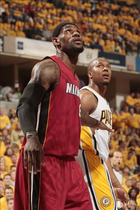 WCBA今日综述：首钢完胜陕西 山西大胜取赛季首胜（WCBA今日战报：首钢大胜陕西，山西豪取赛季首胜）